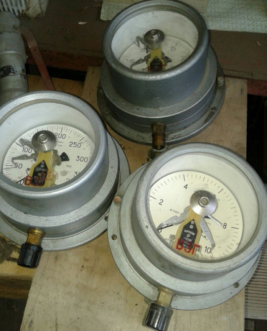 Манометр ВЭ-16РБ 10 кгс/см2, 400 кгс/см2, 40 МРа - Приборы, платы и ...?